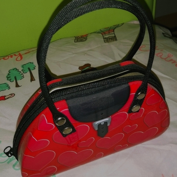 Red Heart Tin Handbag (cross posted) - Picture 4 of 9